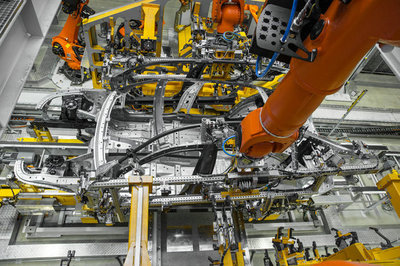 全新BMW 7系在宝马丁格芬工厂正式投产